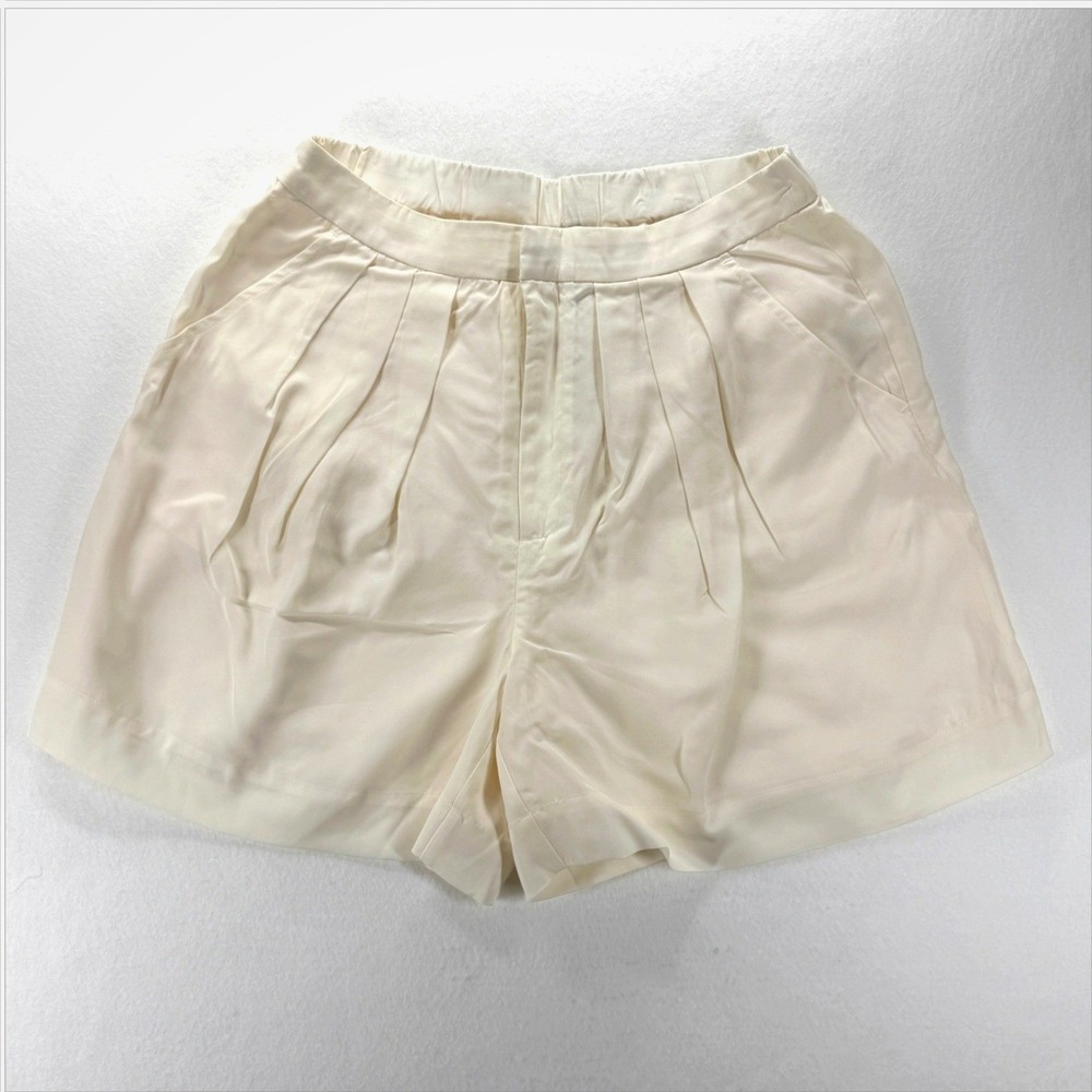 NEW TEREA Ivory Pleated Lyocell Shorts Women's Large